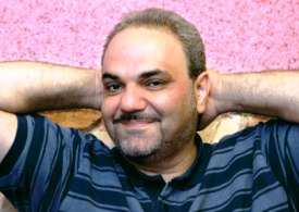 محض رضای خدا یکی دو نفر از بازیکنان تیم ملی را می‌شناختی آقا جواد
