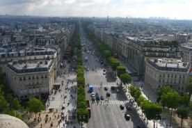خیابان نظر به نام کلانتر ارامنه در دوران صفویه نامگذاری شده است