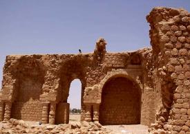 آثار تاریخی شهر طالخونچه در حال تخریب است - ایمنا