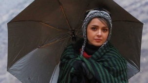 پذیرایی ساده ترانه علیدوستی در سینما قدس اصفهان