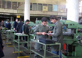 خمینی شهر پر تراکم ترین شهرستان استان از نظر صنوف کارگاهی است