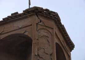 بادگیرِ آب‌انبار پاچنار راوند کاشان در آستانه تخریب