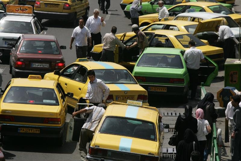 تامين منافع شهروندان و تاكسيرانان با نصب سامانه هوشمند تاكسي