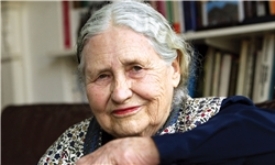 دوریس لسینگ، برنده جایزه نوبل ادبیات درگذشت