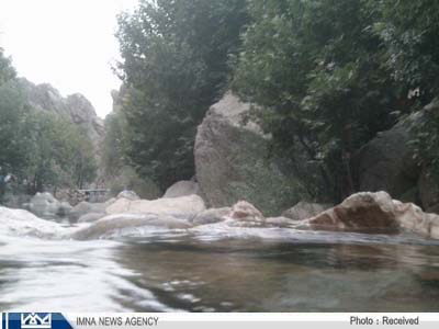 چشمه ناز در دل کوه‌های زاگرس +عکس