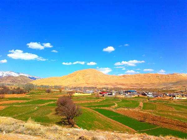 جوشقان قالی و کامو دو شهر نمونه گردشگری است