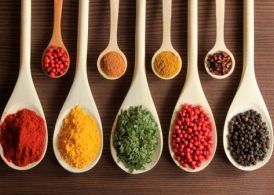 دارچین رقیق کننده خون است/ هل مخاط ریه‌ها و راه تنفسی را باز می‌کند