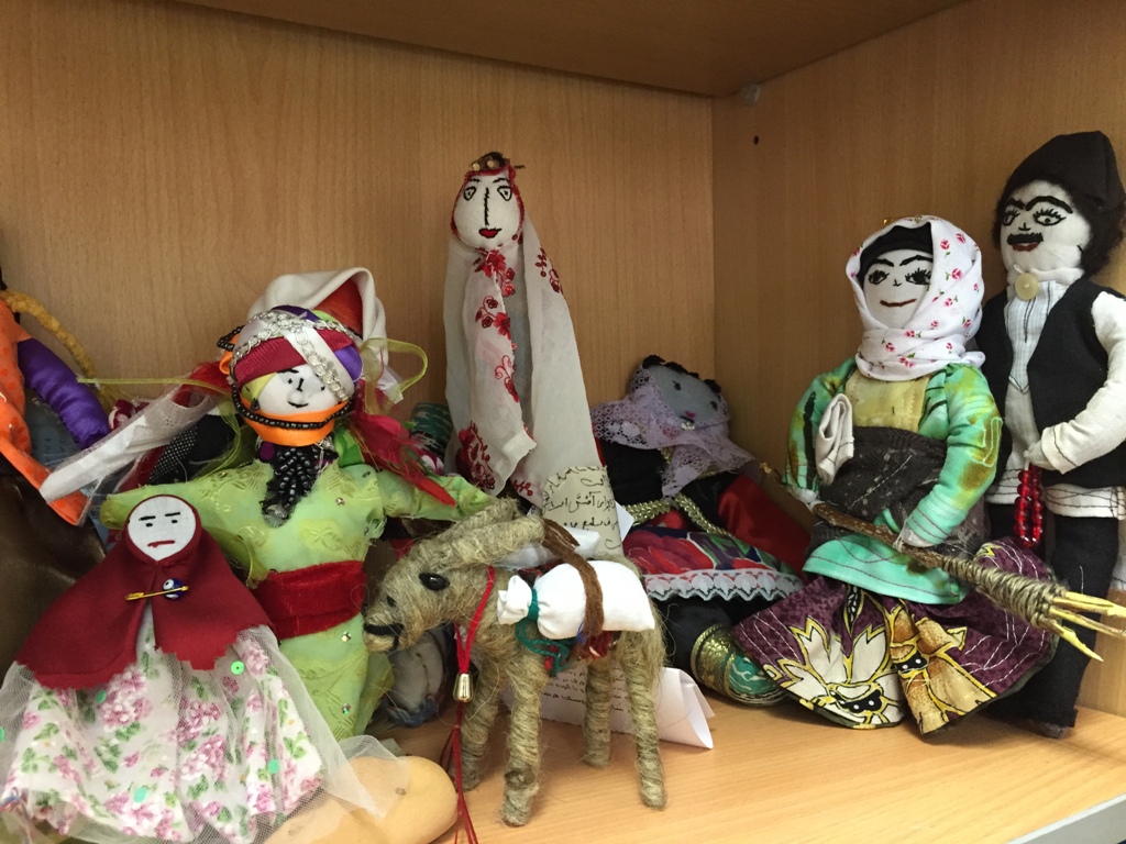 جشنواره جشن عروسک های محلی بادرود برگزار می‌شود