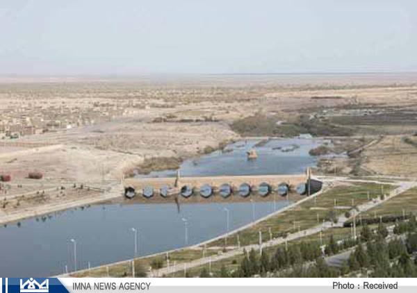 لوله جدید انتقال آب به یزد؛ برای شرب یا توسعه صنایع؟/ صنعت کاشی یزد، آب زاینده‌رود را می‌بلعد