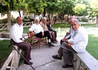سقوط، از شایع‌ترین مشکلات دوره سالمندی است
