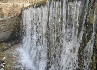 آبشار تنگ سیل نگینی بر بلندای شهر سمیرم + عکس