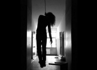 مامور پلیس، زن حلق‌آویز را از مرگ حتمی نجات داد