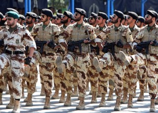 سپاه و بسیج به عنوان یک نیروی انقلابی در جای خود قرار دارد