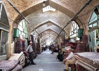 بازار فرش دچار رکودی همانند سال 57 شده است