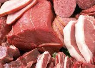 افزایش قیمت گوشت روزانه شده است/ کاهش نرخ گوشت با واردات آن