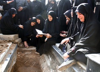 این روزها ساده ترین کار گریه کردن است