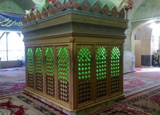 اجرای عملیات بهسازی و مرمت امامزادگان طاهر و منصور(ع) کاشان