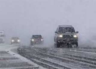 محورهای تردد در 10 استان برفی و در 2 استان بارانی است