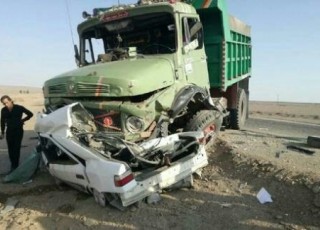 له شدن زانتیا زیر چرخ های کامیون