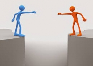 آشتی ملی یا پا گذاشتن روی قانون؟!