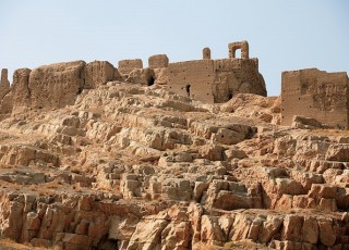آتشگاه اصفهان، یادگاری بر فراز آتشکده قباد ساسانی